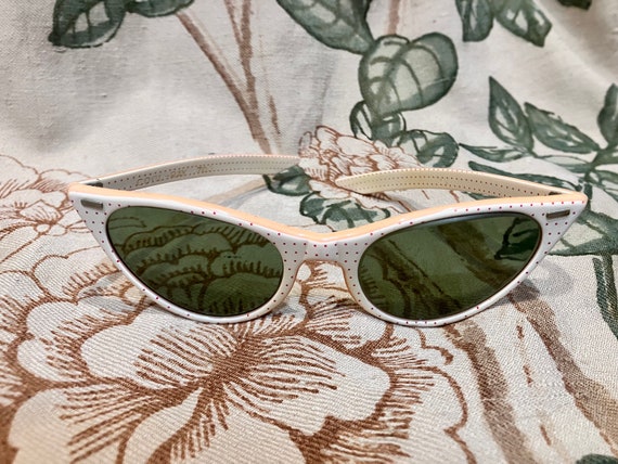 1950s Sunglasses - Sassy Vintage 50s Rockabilly C… - image 2