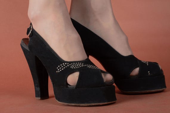 1940s Shoes - Size 6 6.5 - Killer Black Suede Peeptoe Pumps 1940s Platforms with Slingback and Studs