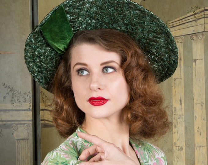 1930s Hat - Striking Woven Wide Straw Summer Wide Brim Sunhat with Velveteen Trim