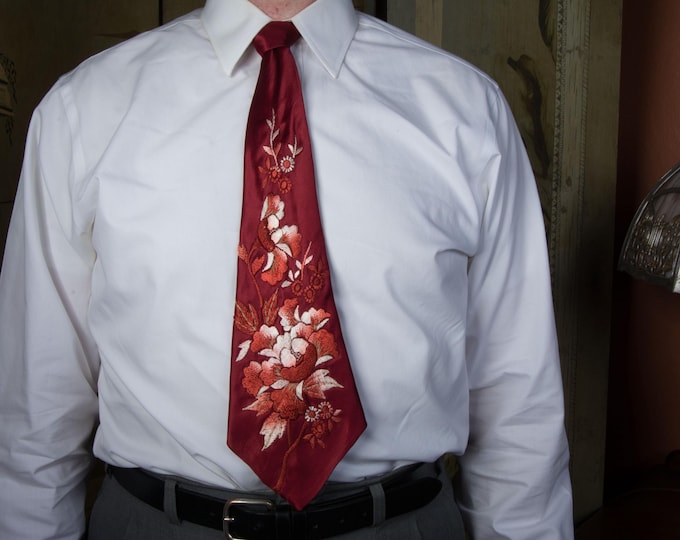 Vintage 1940s Ultra Shiny Wide Satin Embroidered Japanese Souvenir Necktie in Deep Red with Floral Motif by Fuji & Co.