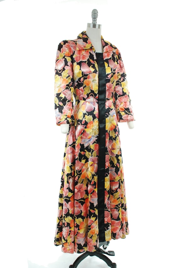 Vintage 1940s Dressing Gown - Gleaming Quilted Ray