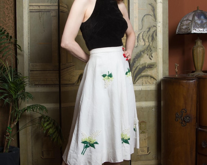 1950s Summer Linen Vintage Skirt with Raffia Grape Clusters in White and Chartreuse Made in Hungary