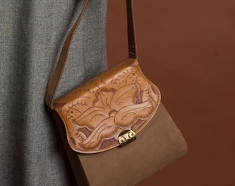 1950s Handbag - Vintage Film Star Creations of Hollywood Suede and Tooled Saddle Leather Purse - Autumn Lookbook 2026