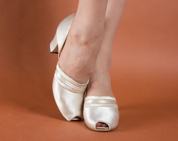 1930s Slippers - Size 4 1/2 N  - Palest Pink Slip On Vintage 30s/40s Lingerie High Heel House Shoes