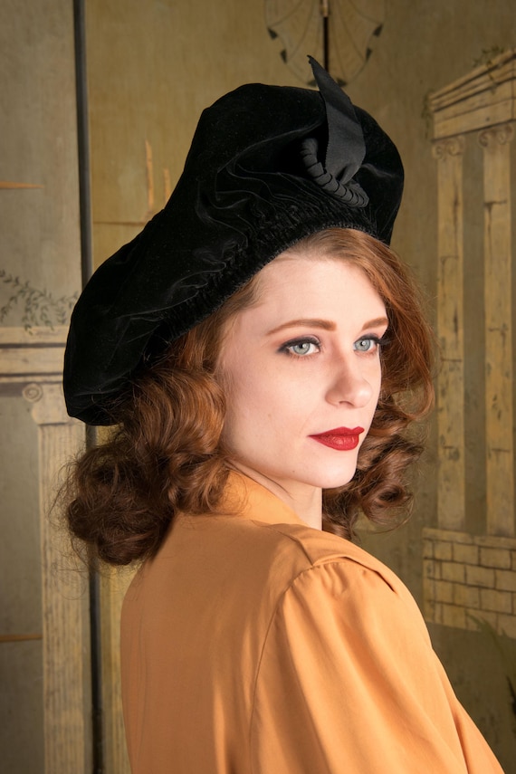 1940s Hat - Dramatic MILGRIM Black Velveteen 40s Beret with with Shirring and Grosgrain Medallion