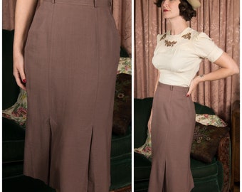 1940s Skirt - Classic Vintage 40s Slim Cut Skirt with Pleated Vents and Belt Loops