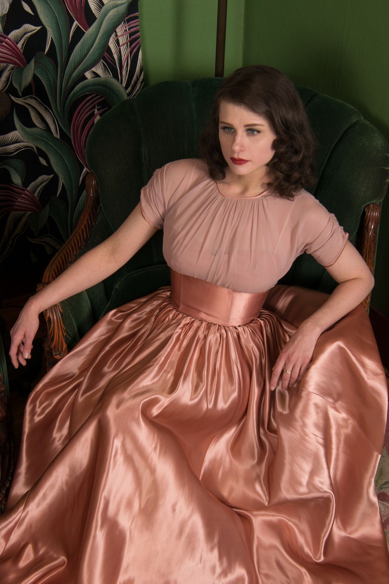 1940s Dress Set Exceptional Two Piece Chiffon and Satin Evening Ensemble High Waist Skirt & Draped Blouse in Mauve Pink image 9