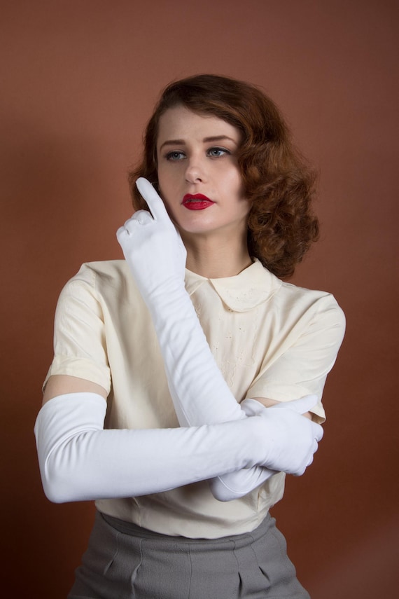 1950s Gloves - Size 6 - 6 1/2 - Elegant Bridal White Fownes Nylo Vintage 50s 60s Long Nylon Opera Length Gloves with Pearly Buttons