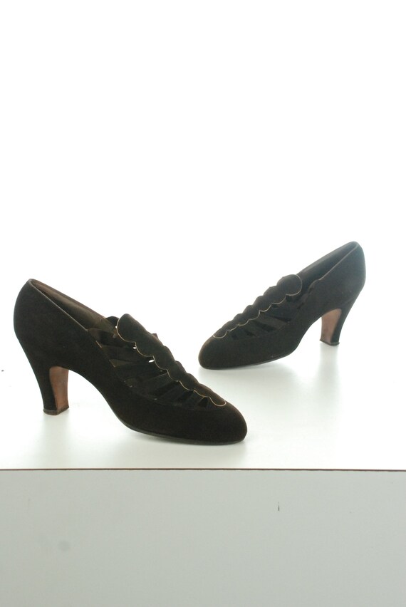 Vintage 1930s Shoes - Vintage 30s High Vamp Shoes