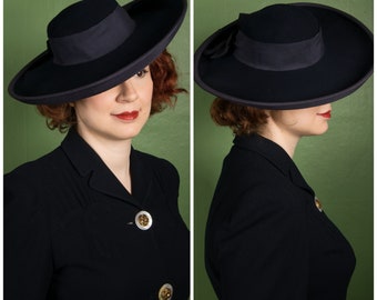 1940s Hat - Sporty Wide Brimmed Breton Style Wool Felt Tilt Hat with Low Crown and Grosgrain Trim