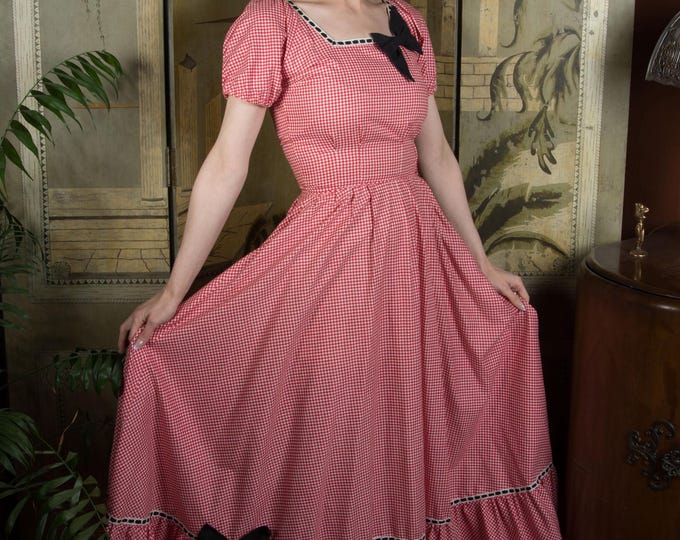 1940s Dress in Crisp Red and White Gingham, Vintage 40s Summer Gown with Huge Skirt and Smart Black Bows