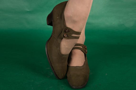 1920s Shoes -  Size 5.5 6 - Fantastic Deadstock Vintage 20s Suede Mary Jane Two Tone in Army Green with Broguing