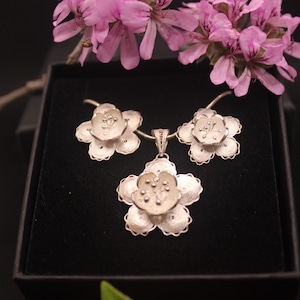Handmade 925 Silver Jewelry Set  - SAKURA BLOOM - Necklace and Stud Earrings - Filigree