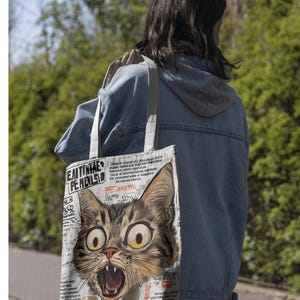 おもしろいDerp Cat Meme Tシャツ - 大胆な色とテキストが特徴の、間抜けな表情の漫画猫Tシャツ