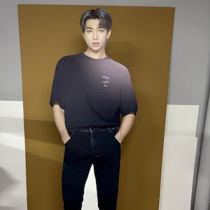 Modelo de plástico recortado Kim Nam-joon RM