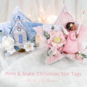 Op de afbeelding: Twee printbare kerstster-labels. E&eacute;n met een blauwe en witte kerk met de tekst "O Holy Night". De andere met een roze engel met de tekst "Peace".