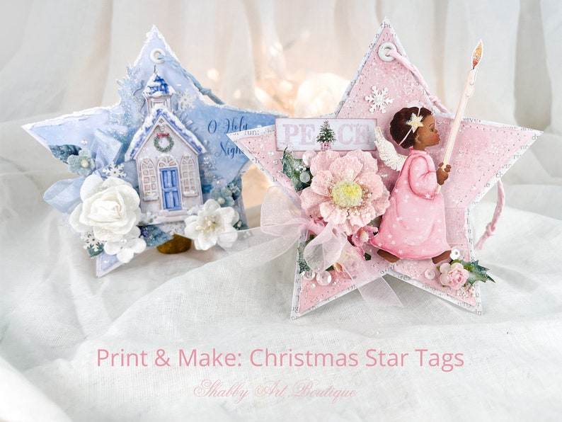 Op de afbeelding: Twee printbare kerstster-labels. E&eacute;n met een blauwe en witte kerk met de tekst "O Holy Night". De andere met een roze engel met de tekst "Peace".