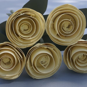 Handmade wooden roses, 5 yellow wood roses, anniversary gift, Yellow rose of Texas, birthday gift, housewarming gift, romantic gift