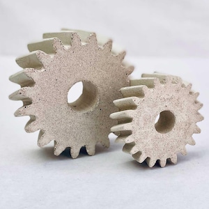 Fermacarte in cemento / Ingranaggio elicoidale a 20 denti / Decorazione da scrivania / Accessorio da scrivania in cemento / Decorazione in stile industriale / Decorazione moderna in cemento