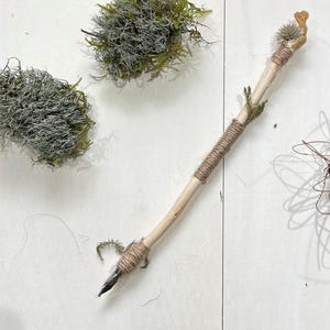 Penna da strega fatta a mano - penna grimorio - penna calligrafica realizzata con materiali naturali penna a inchiostro piuma naturale - penna a inchiostro, piuma,