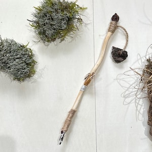 Penna da strega fatta a mano - penna grimorio - penna calligrafica realizzata con materiali naturali penna a inchiostro piuma naturale - penna a inchiostro, piuma,