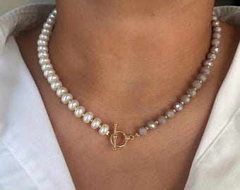 Crystal and Glass Pearl Necklace
