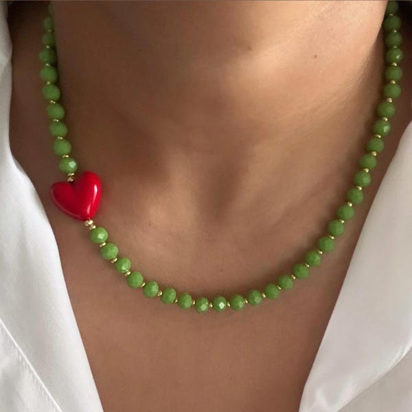 Festliche Halskette mit Herzperle