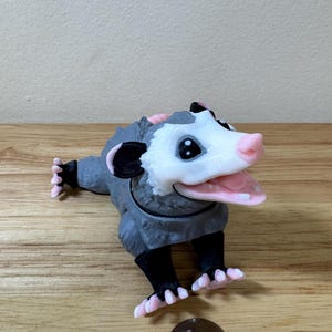 Adorable Flexi Opossum / 3D Printed / Fidget / Toy