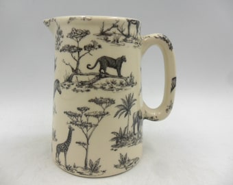 Half-Pint-Krug im schwarzen Safari-Design von Heron Cross Keramik
