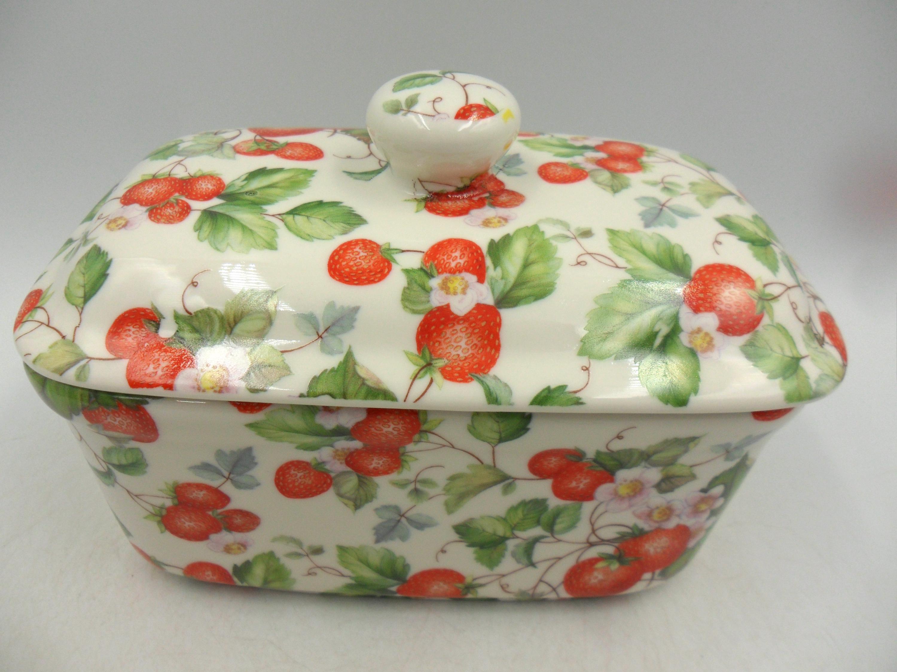 Heron Cross Pottery によるストロベリー チンツ デザインのバター