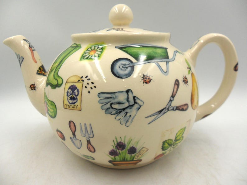 Heron Cross Pottery Teapot - Thumbnail 2