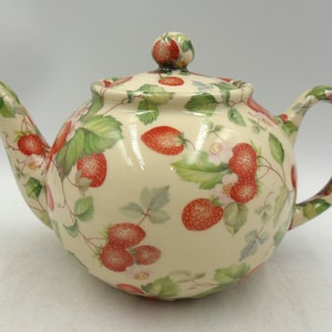 Petite théière 2 tasses fraise par Heron Cross Pottery