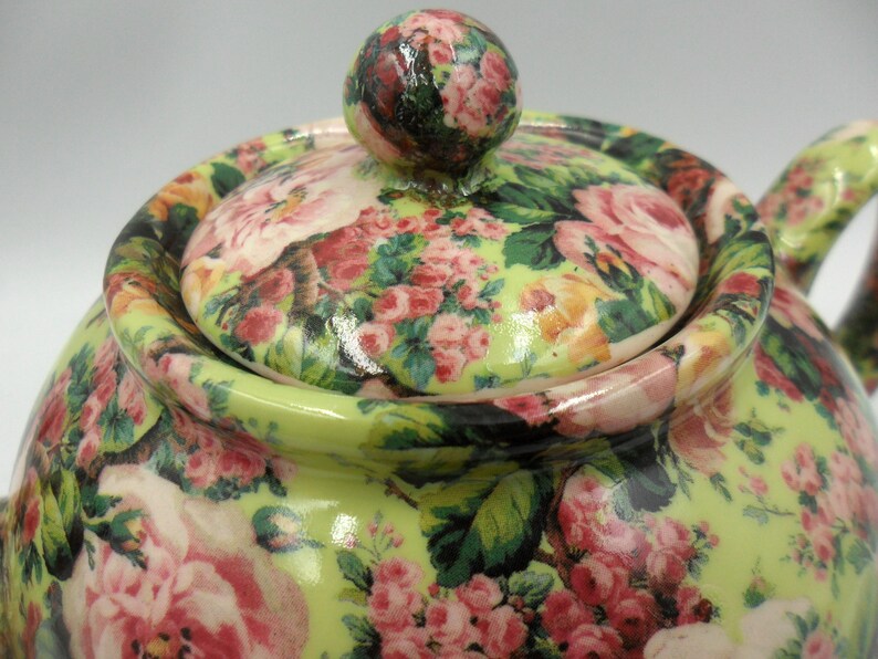 Heron Cross Pottery Teapot