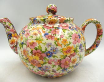 6 Cup teapot in Olde England Vintage chintz Design by Heron Cross Pottery