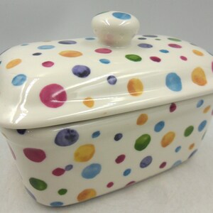 Butterdish in Handpainted Polka Spots design by Heron Cross Pottery. Bild 7