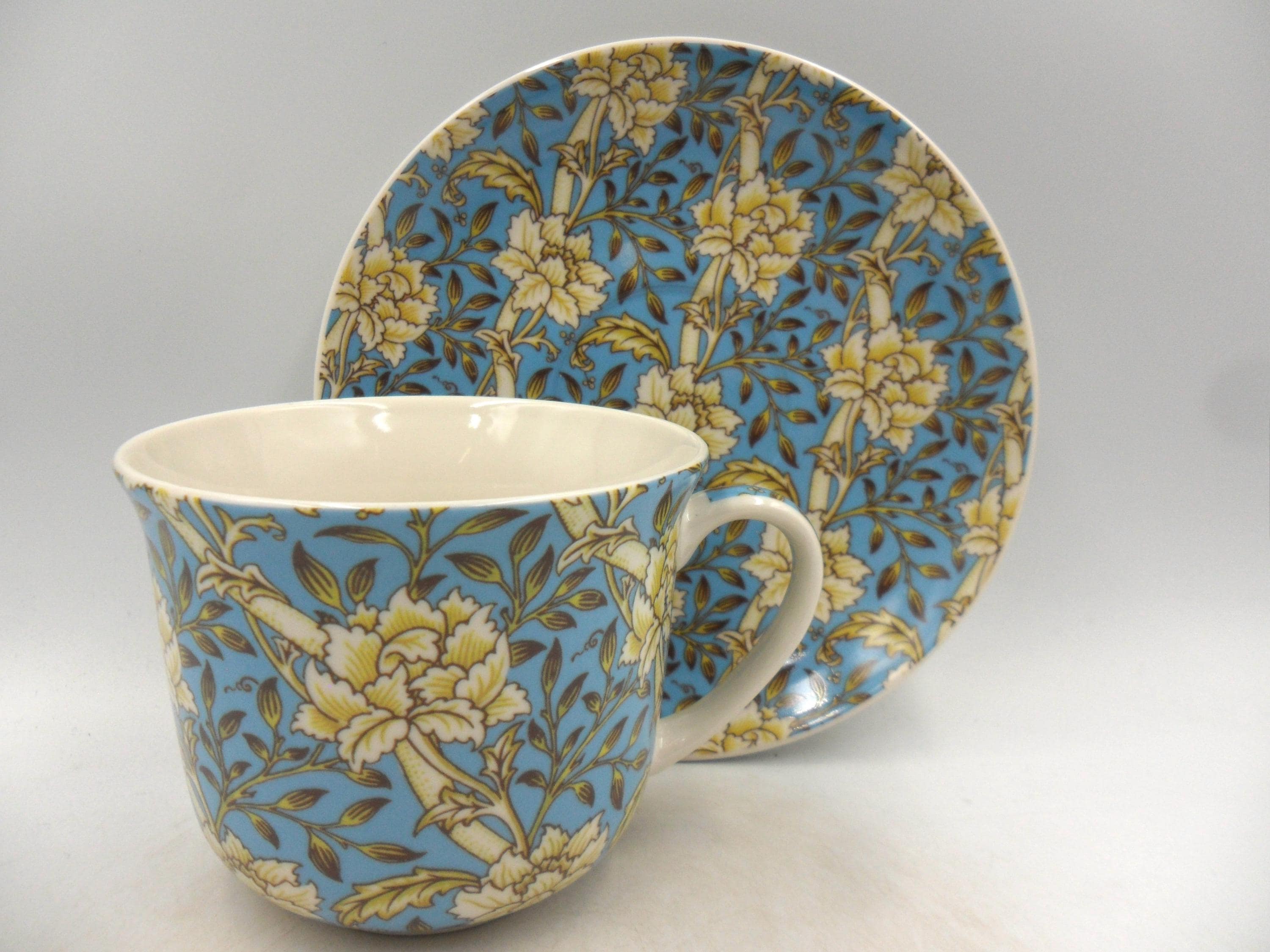 William Morris Inspired Blue Chrysanthemum Design Jumbo Cup and