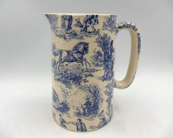 ヴィンテージ Zsürizte ネピ ハンガリーの民芸品の水差し。高さ13