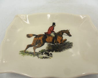 Heron Cross Pottery による狩猟シーンデザインの石鹸皿のペア Heron Cross Pottery による狩猟シーンデザインの石鹸皿のペア