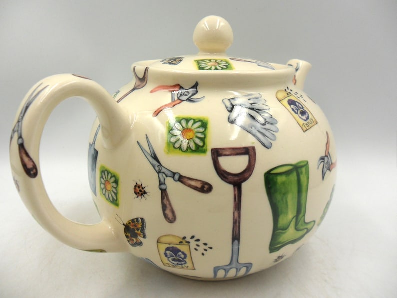 Heron Cross Pottery Teapot