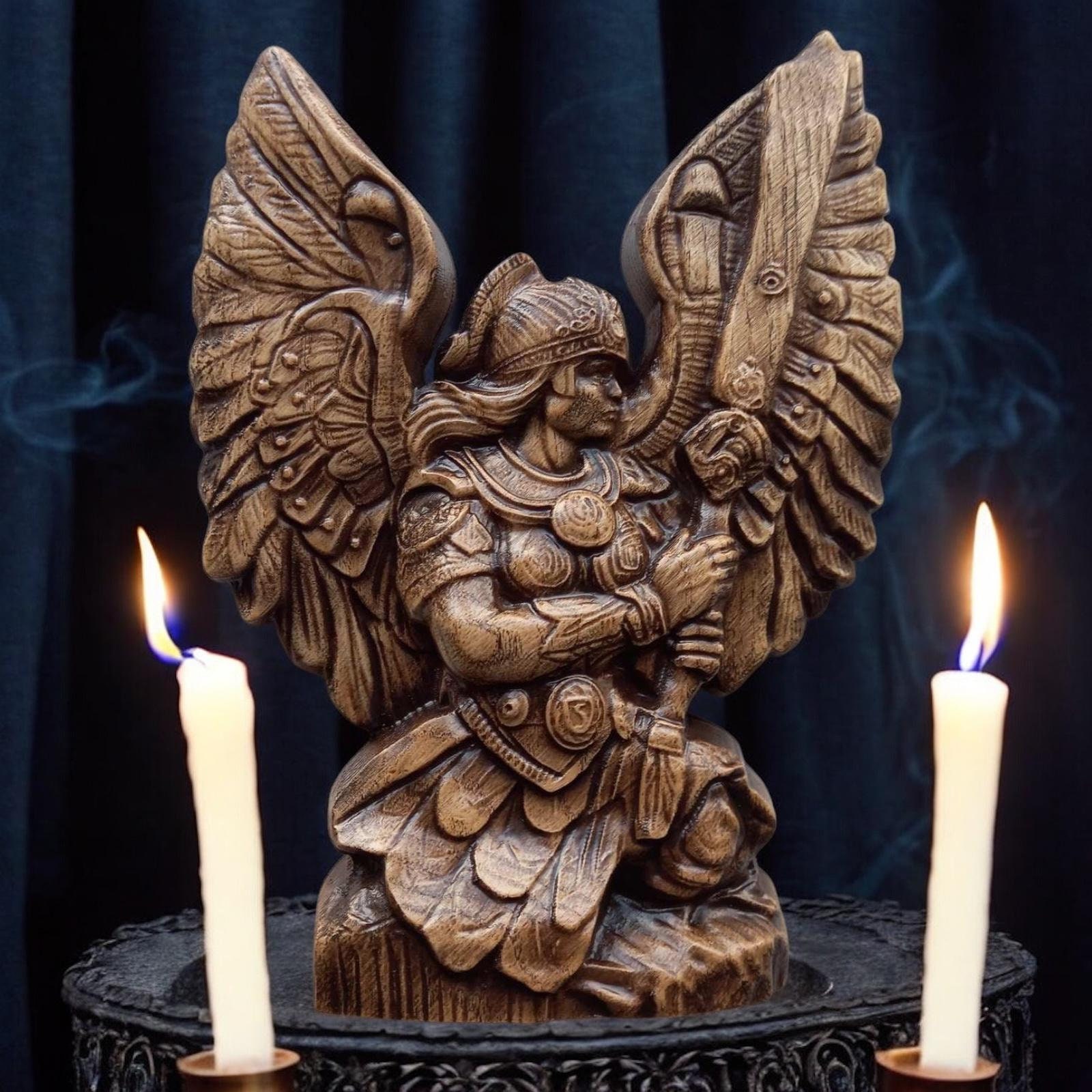 Walküre Gott Wikinger Gott geschnitzte Holzstatue Walküre Pagan Heidentum Gott Altar Skulptur nordische Göttin Walküre Holzschnitzfigur
