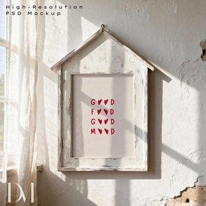 DINA Mockup con cornice in legno sbiancato da vicino: interni rustici in stile country / PSD e JPG