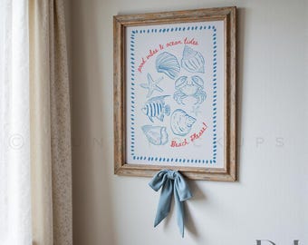 Cottagecore DIN A Frame Mockup: Wooden Frame Blue Bow | PSD & JPG