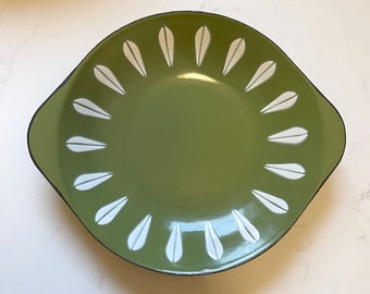 Catherineholm vintage green Scampi plate with lotus pattern