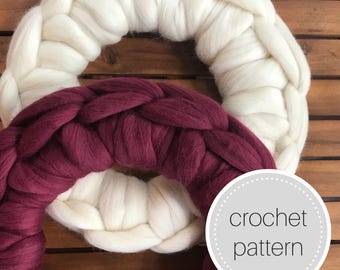 Crochet wool wreath pattern - instant download - hand crochet and assembly instructions