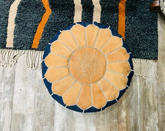 Puf otomano marroquí de cuero y mezclilla de 35 x 50 cm, cojín de suelo redondo hecho a mano, reposapiés bohemio, decoración en tela vaquera azul, otomana marroquí