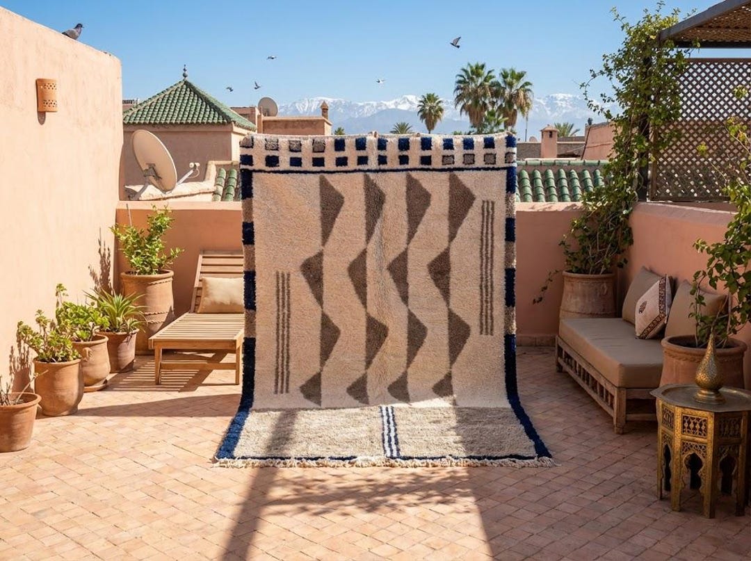 Handwoven Moroccan Beni Ourain Wool Rug, Wavy Geometric, Blue Border ...