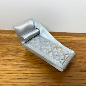 1960s Ideal Petite Princess Boudoir Chaise Longue - Blue (1:16 Scale)