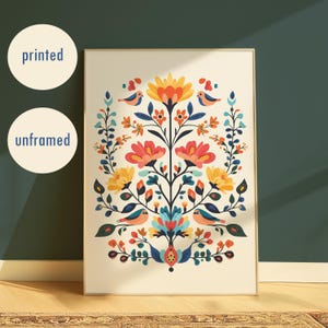 Poster di arte popolare floreale con uccelli, stampa colorata di natura popolare, stampa floreale nordica da parete con fiori, stampa floreale scandinava per l'arredamento della casa o del soggiorno.