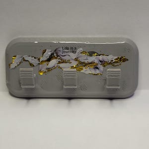 Small Magnetic Hooks