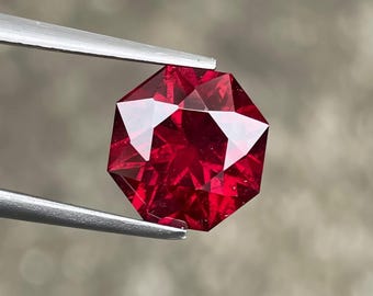 Precision Cut Tanzanian Red Garnet 3.12ct, Custom Faceted Statement Gemstone, Deep Crimson Brilliance, Natural Loose Gemstone for Jewelry